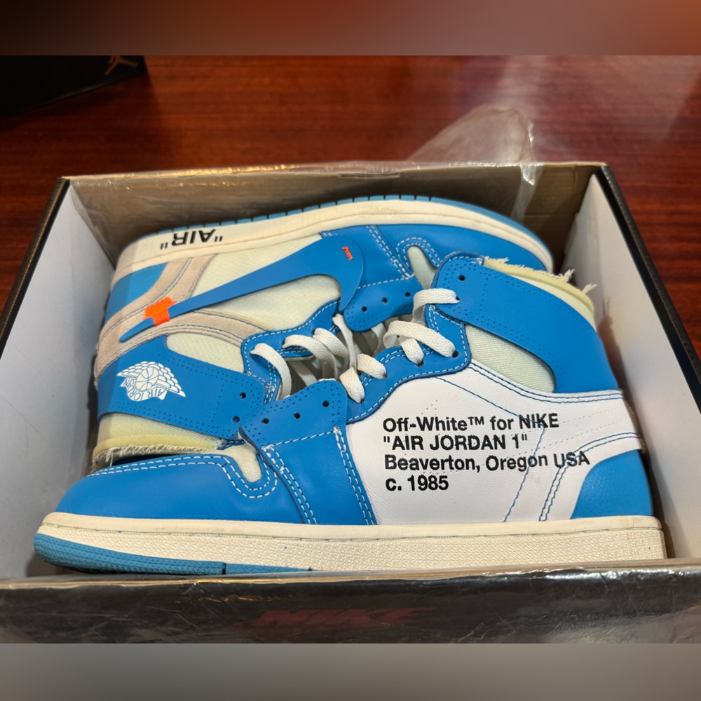 Nike Men’s Jordan 1 Off White Blue and White Sneakers - Picture 3 of 16
